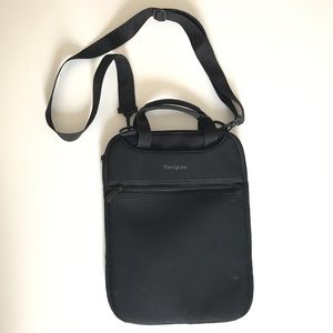 Targus Crossbody bag